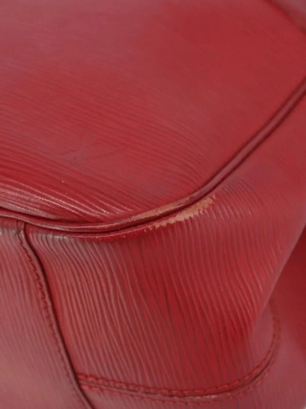 LOUIS VUITTON Epi Passy PM Hand Bag Red M5926E LV Auth yk19943 - Picture 4 of 16